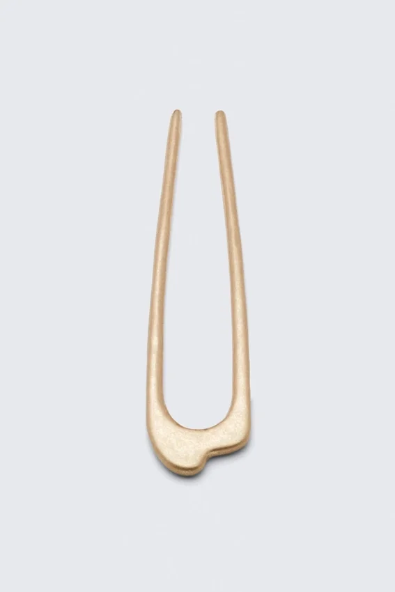 Sculptural Metal Hair Pin – Warm Gold Sculptural Metal Hair Pin – Warm Gold