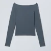 Seamless off Shoulder Long Sleeve – Dark Green Seamless off Shoulder Long Sleeve – Dark Green