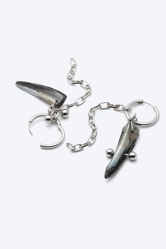 Shell Pendant Earrings – Black/Silver/Pearl Shell Pendant Earrings – Black/Silver/Pearl