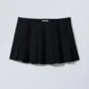 Short Pleated Mini Skirt – Black Short Pleated Mini Skirt – Black