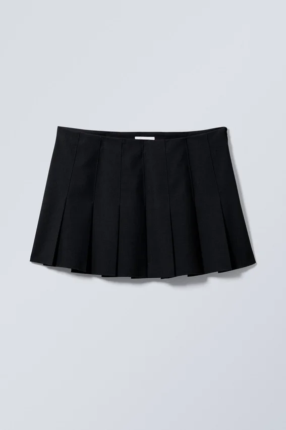 Short Pleated Mini Skirt – Black Short Pleated Mini Skirt – Black