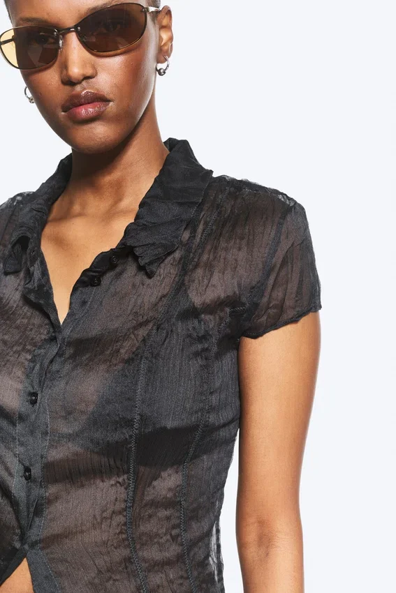 Short-Sleeved Crinkle Shirt – Dark Grey Short-Sleeved Crinkle Shirt – Dark Grey