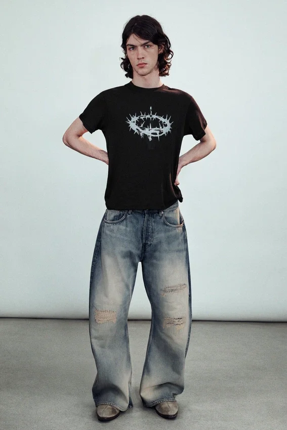 Short-Sleeved Printed T-Shirt – Black – Thorn Crown Short-Sleeved Printed T-Shirt – Black – Thorn Crown