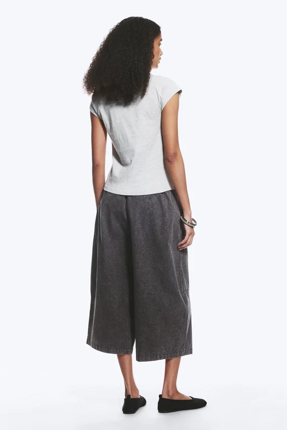 Short-Sleeved Raglan T-Shirt – Grey Melange Short-Sleeved Raglan T-Shirt – Grey Melange