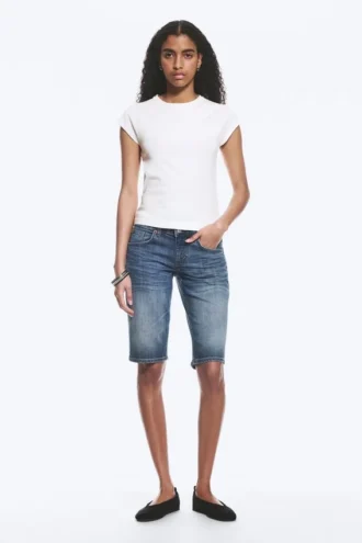 Short-Sleeved Raglan T-Shirt – Off-White Short-Sleeved Raglan T-Shirt – Off-White