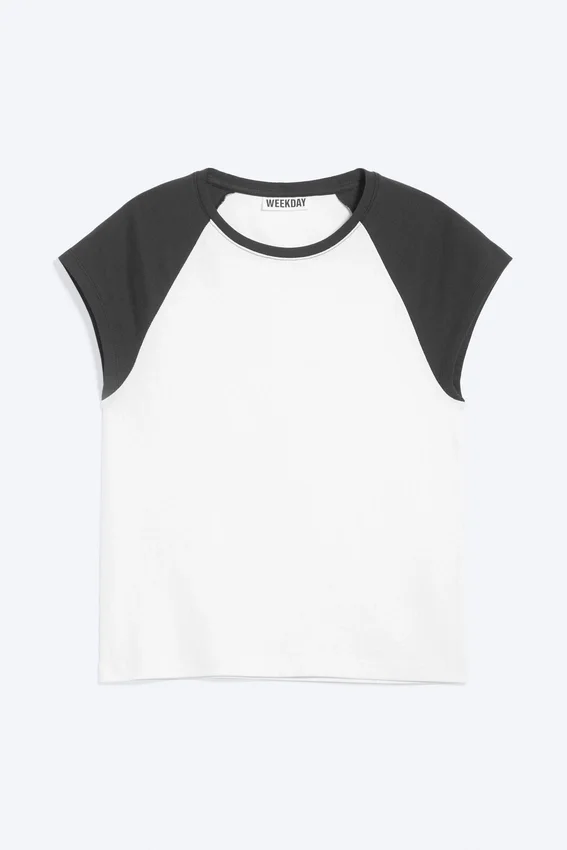 Short-Sleeved Raglan T-Shirt – White/Dark Grey Short-Sleeved Raglan T-Shirt – White/Dark Grey