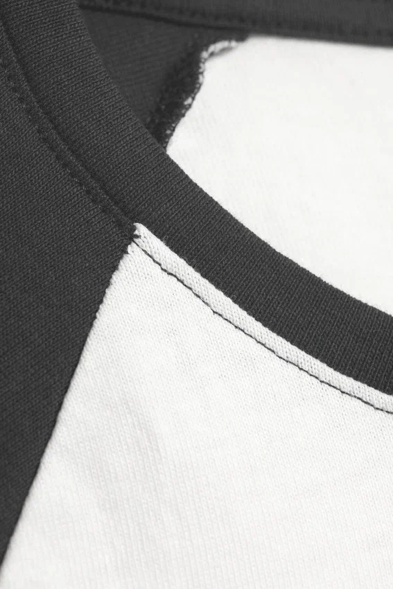 Short-Sleeved Raglan T-Shirt – White/Dark Grey Short-Sleeved Raglan T-Shirt – White/Dark Grey