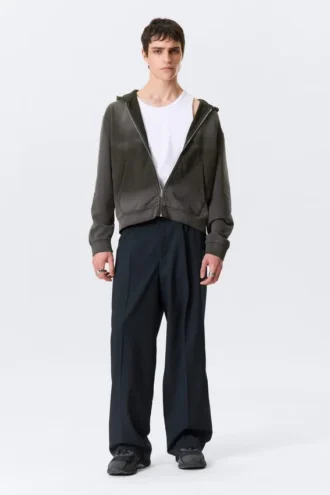 Shrunken Distressed Zip Hoodie – Dark Grey