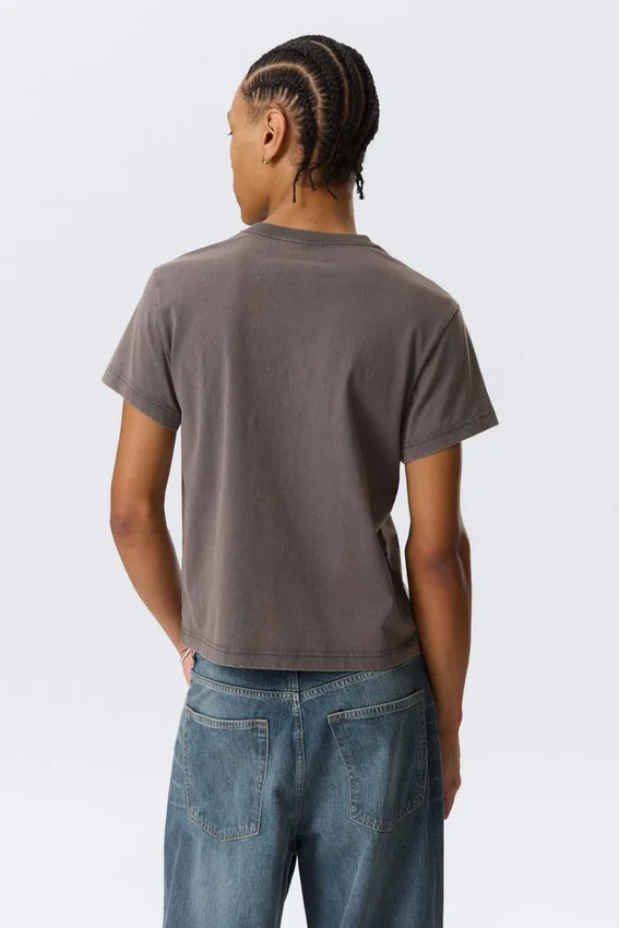 Shrunken Short-Sleeved Cotton T-Shirt – Dark Grey Shrunken Short-Sleeved Cotton T-Shirt – Dark Grey