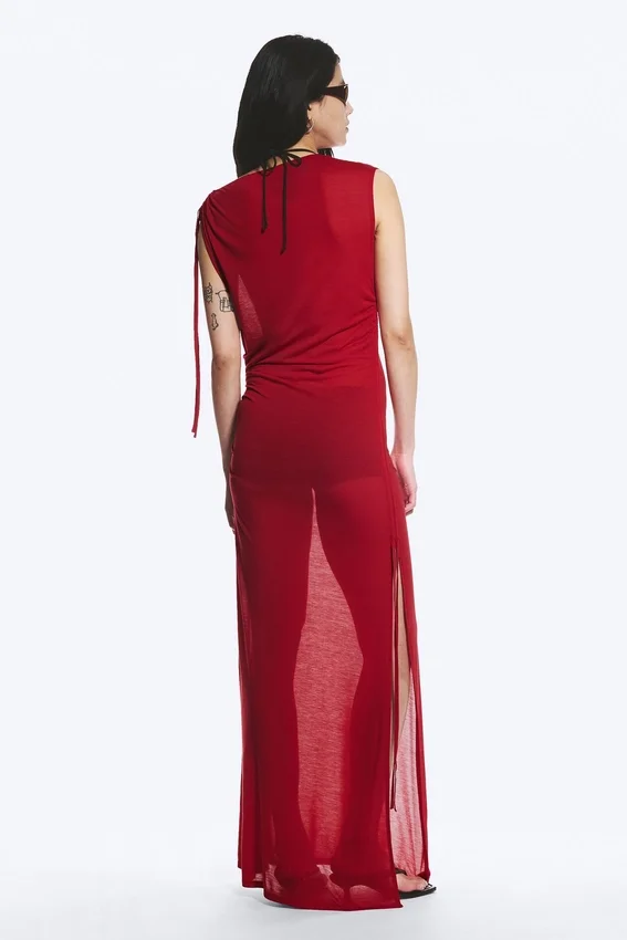Sleeveless Boat-Neck Maxi Dress – Bright Red Sleeveless Boat-Neck Maxi Dress – Bright Red
