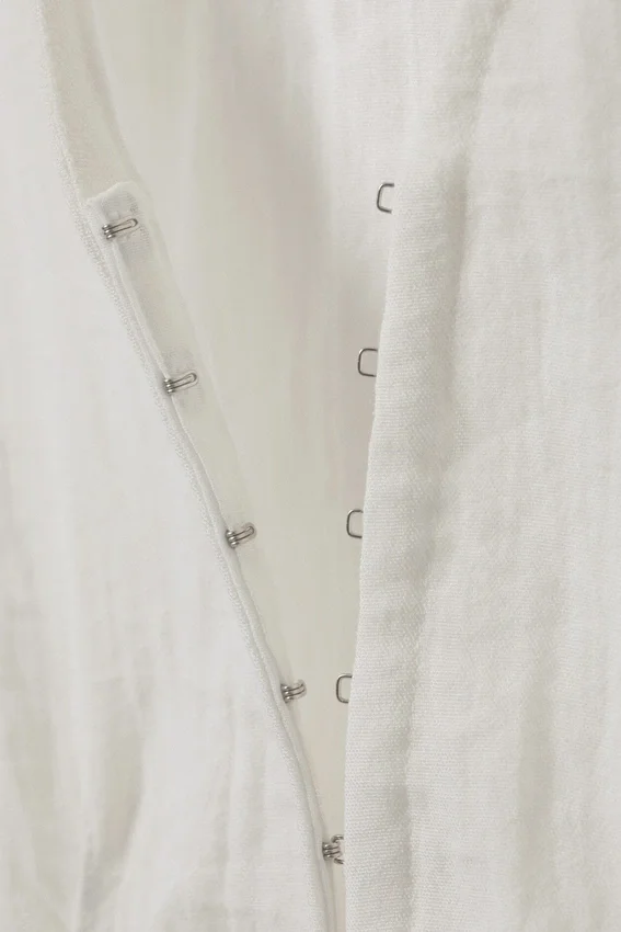 Sleeveless Crinkle Top – White Sleeveless Crinkle Top – White