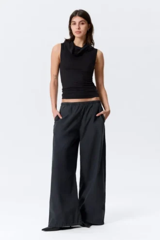 Sleeveless Funnel Neck Top – Black