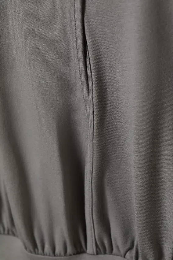Sleeveless Turtleneck Top – Grey Sleeveless Turtleneck Top – Grey