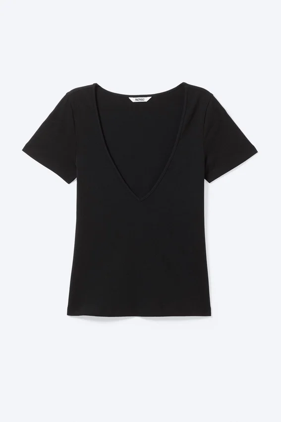 Slim Deep V-Neck T-Shirt – Black Slim Deep V-Neck T-Shirt – Black