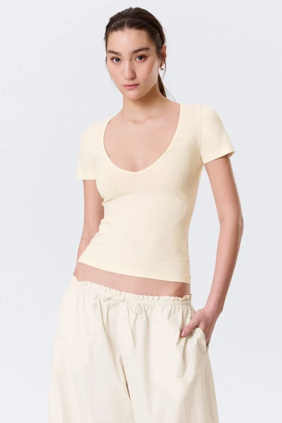 Slim Deep V-Neck T-Shirt – Cream Slim Deep V-Neck T-Shirt – Cream