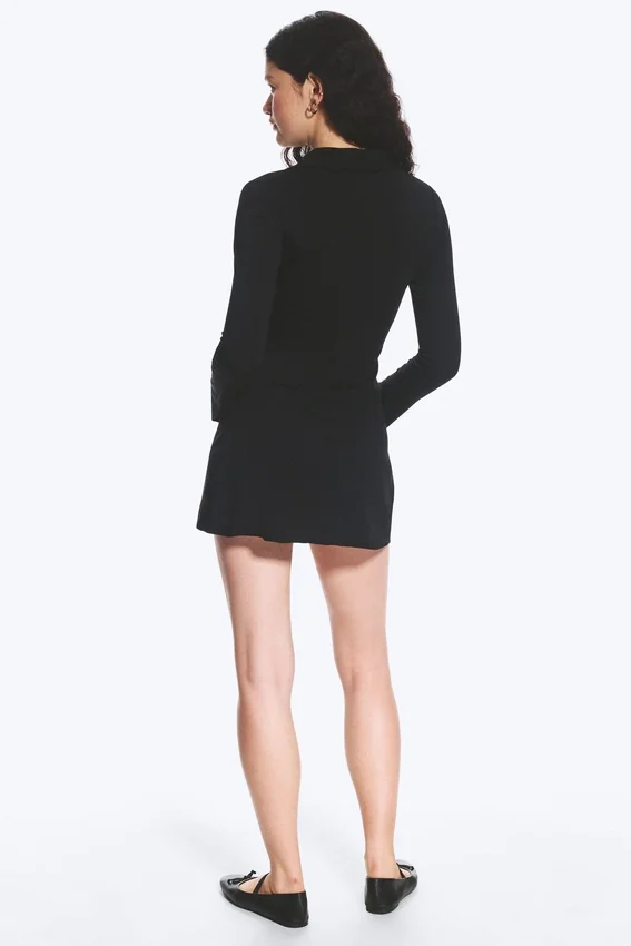 Slim Fit Gathered Long-Sleeve Dress – Black Slim Fit Gathered Long-Sleeve Dress – Black