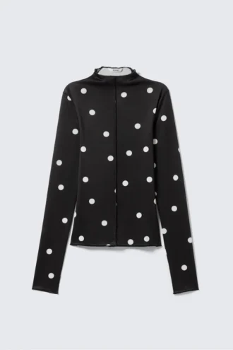 Slim Fit Long-Sleeve Top – Black