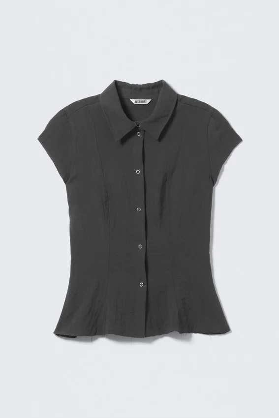 Slim Fit Short-Sleeved Crepe Shirt – Dark Grey Slim Fit Short-Sleeved Crepe Shirt – Dark Grey