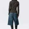 Slim Fit Textured Blouse – Striped Dark Grey Slim Fit Textured Blouse – Striped Dark Grey