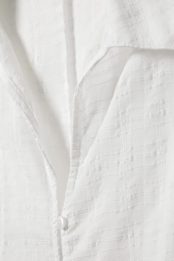 Slim Fit Textured Blouse – White Slim Fit Textured Blouse – White