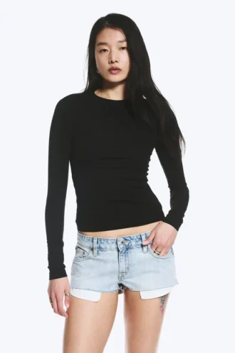 Slim Fitted Long Sleeve – Black