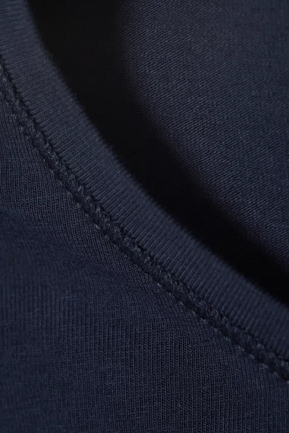 Slim Fitted Long Sleeve – Dark Blue Slim Fitted Long Sleeve – Dark Blue