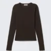 Slim Fitted Long Sleeve – Dark Brown Slim Fitted Long Sleeve – Dark Brown
