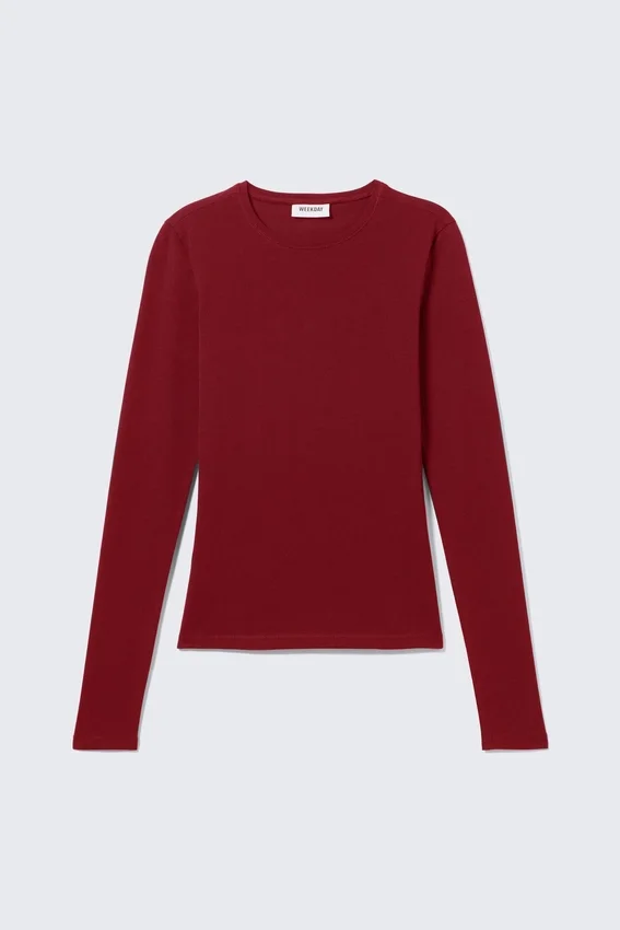 Slim Fitted Long Sleeve – Dark Red Slim Fitted Long Sleeve – Dark Red