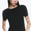 Slim Fitted T-Shirt – Black Slim Fitted T-Shirt – Black