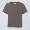 Slim Fitted T-Shirt – Dark Mole Slim Fitted T-Shirt – Dark Mole