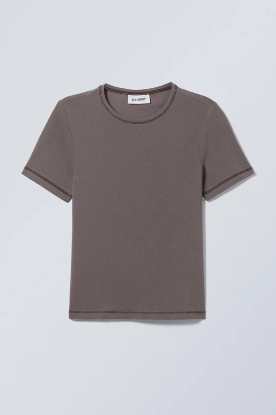 Slim Fitted T-Shirt – Dark Mole Slim Fitted T-Shirt – Dark Mole