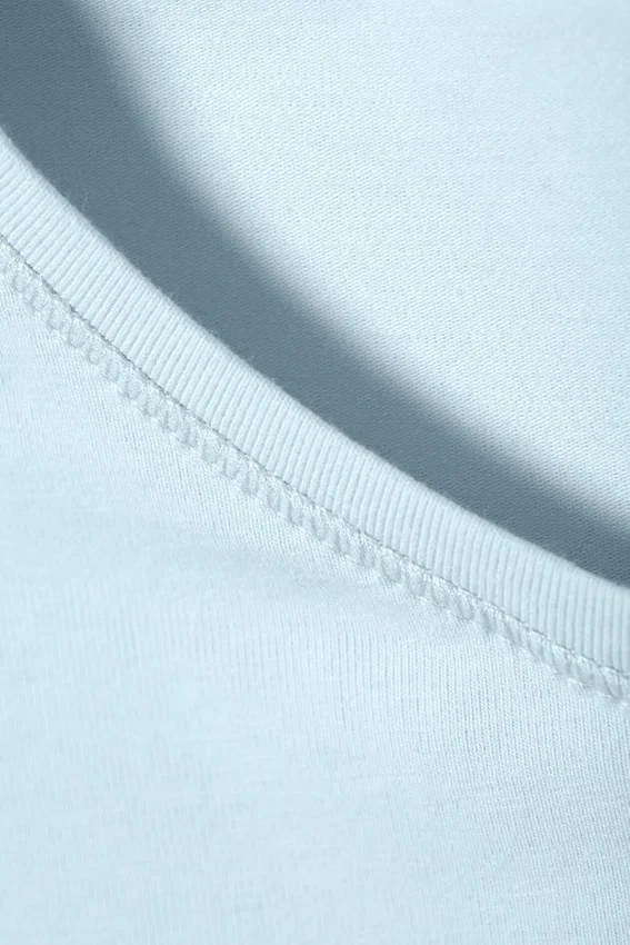 Slim Fitted T-Shirt – Light Blue Slim Fitted T-Shirt – Light Blue