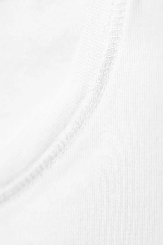 Slim Fitted T-Shirt – White Slim Fitted T-Shirt – White