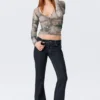 Slim Gathered Long-Sleeved Mesh Cardigan – Beige/Grey – Snakeskin Print Slim Gathered Long-Sleeved Mesh Cardigan – Beige/Grey – Snakeskin Print