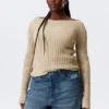 Slim Knitted Boat-Neck Sweater – Beige Slim Knitted Boat-Neck Sweater – Beige