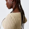 Slim Knitted Boat-Neck Sweater – Beige Slim Knitted Boat-Neck Sweater – Beige