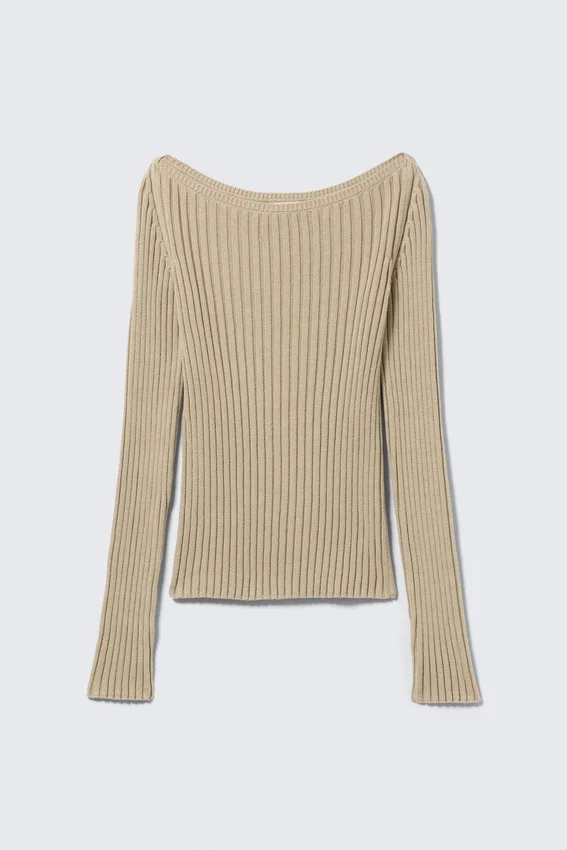 Slim Knitted Boat-Neck Sweater – Beige Slim Knitted Boat-Neck Sweater – Beige
