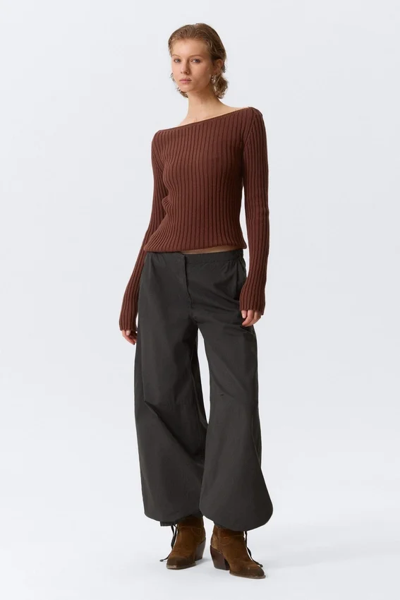 Slim Knitted Boat-Neck Sweater – Rusty Brown Slim Knitted Boat-Neck Sweater – Rusty Brown
