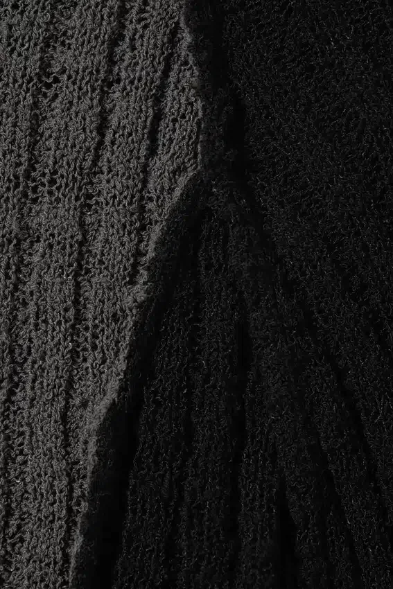 Slim Knitted Raglan-Sleeved Sweater – Black & Grey Slim Knitted Raglan-Sleeved Sweater – Black & Grey