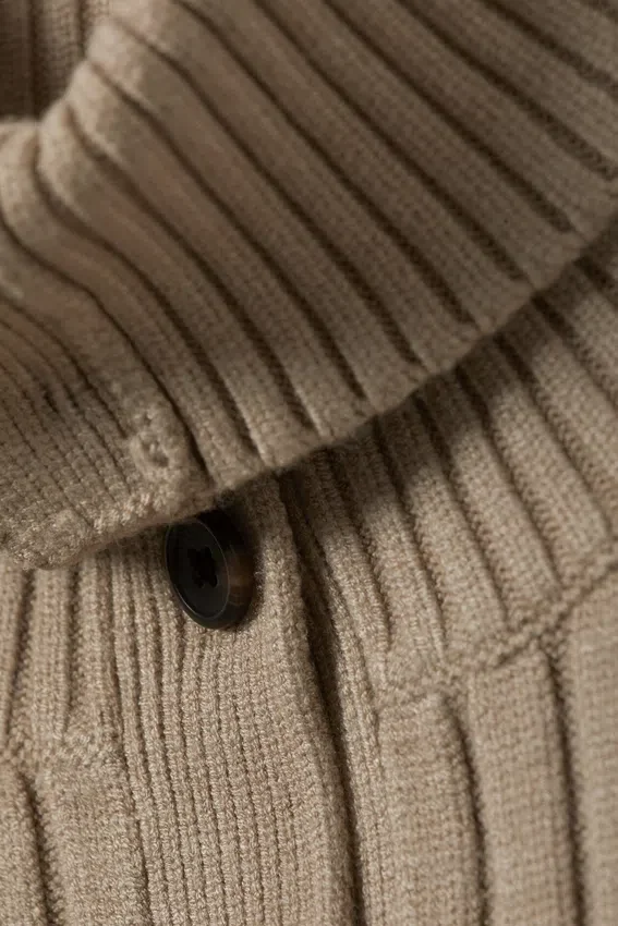 Slim Knitted Turtleneck Cardigan – Dusty Beige Slim Knitted Turtleneck Cardigan – Dusty Beige