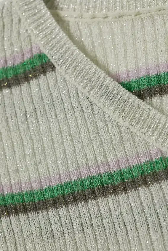 Slim Knitted V-Neck Sweater – Striped Light Grey Slim Knitted V-Neck Sweater – Striped Light Grey