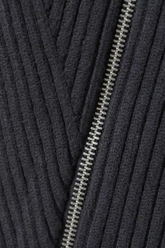 Slim Knitted Zip Cardigan – Dark Grey Slim Knitted Zip Cardigan – Dark Grey