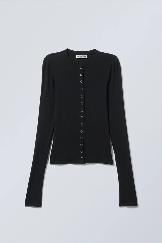 Slim Long-Sleeved Buttoned Cardigan – Black Slim Long-Sleeved Buttoned Cardigan – Black