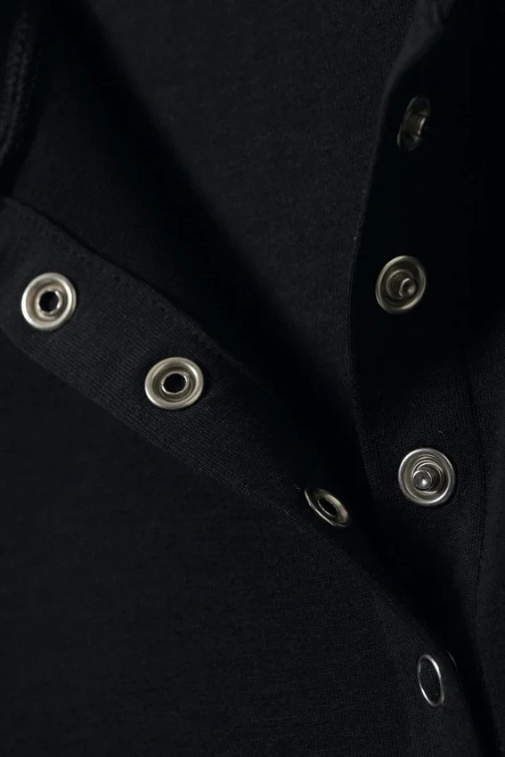 Slim Long-Sleeved Buttoned Cardigan – Black Slim Long-Sleeved Buttoned Cardigan – Black
