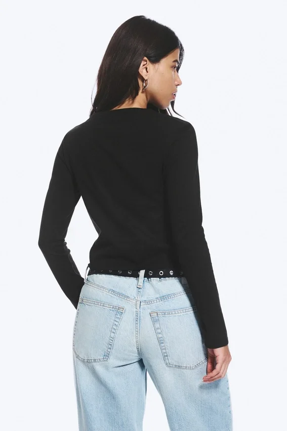Slim Long-Sleeved Cotton Top – Black Slim Long-Sleeved Cotton Top – Black