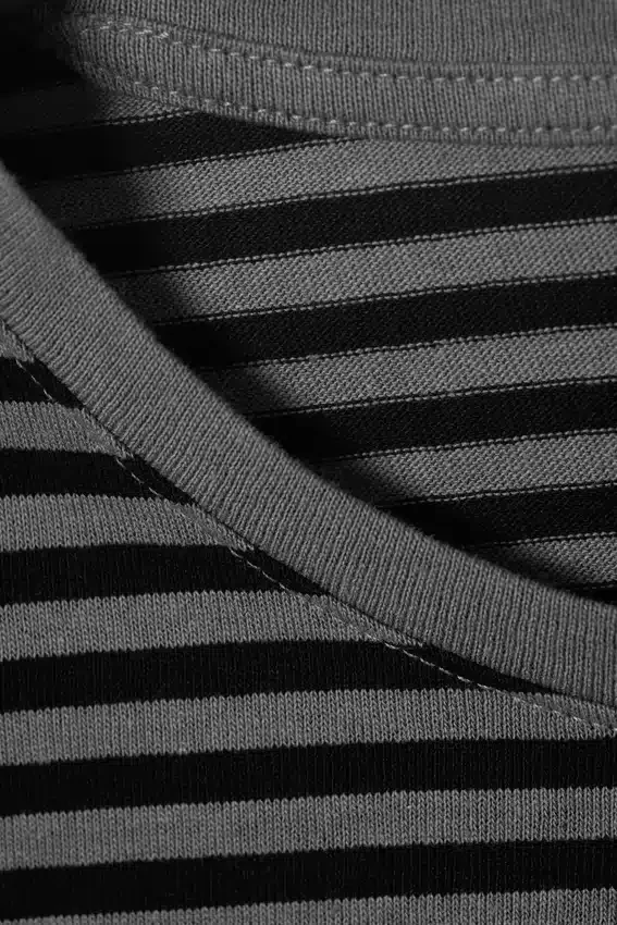 Slim Long-Sleeved Cotton Top – Black & Grey Stripes Slim Long-Sleeved Cotton Top – Black & Grey Stripes