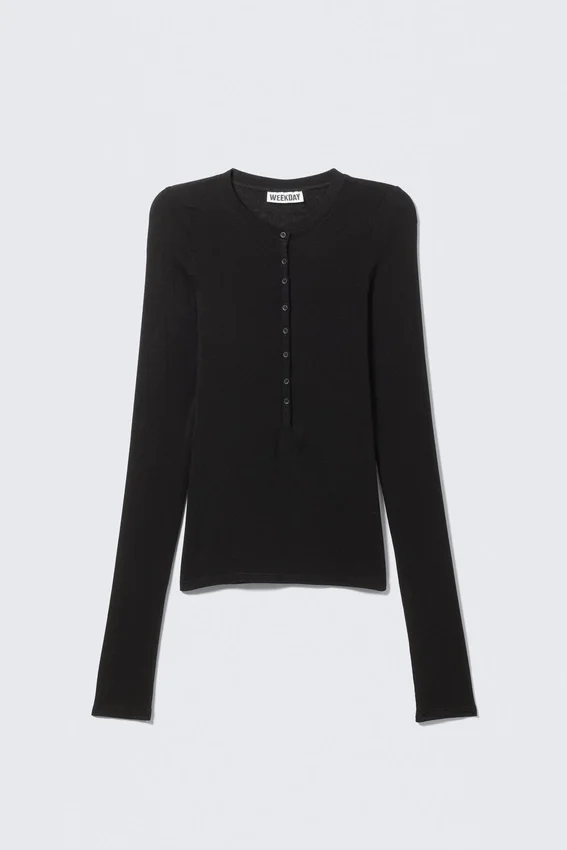 Slim Long-Sleeved Henley Top – Black Slim Long-Sleeved Henley Top – Black