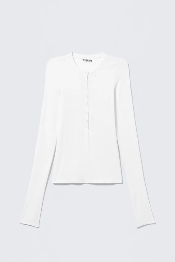 Slim Long-Sleeved Henley Top – White Slim Long-Sleeved Henley Top – White