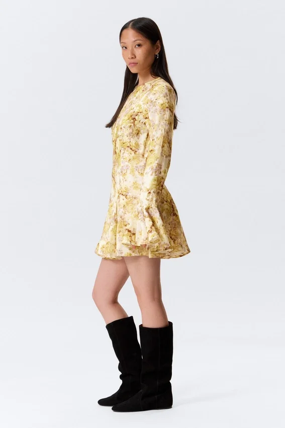 Slim Long-Sleeved Mini Flounce Dress – Yellow Floral Print Slim Long-Sleeved Mini Flounce Dress – Yellow Floral Print