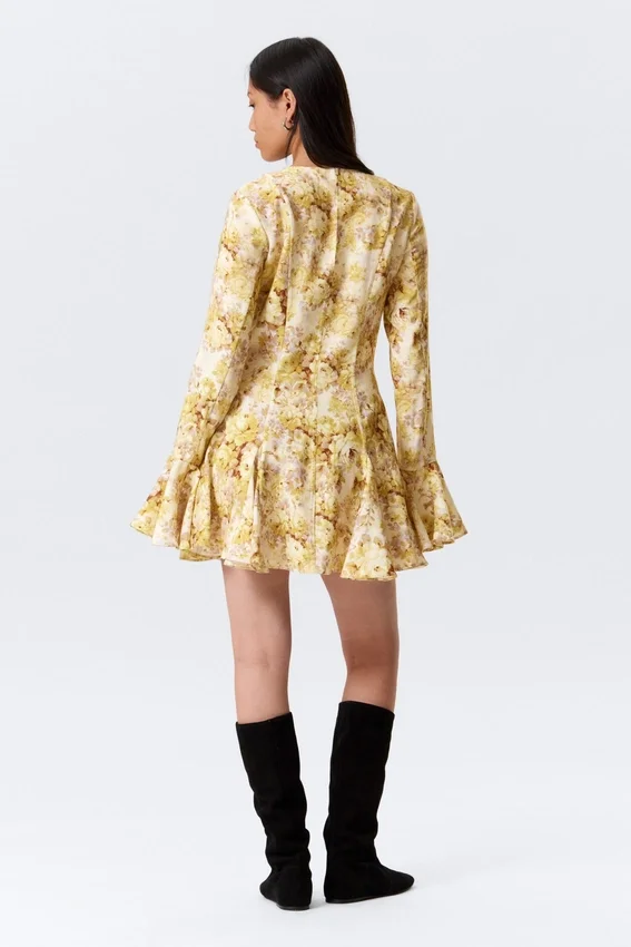 Slim Long-Sleeved Mini Flounce Dress – Yellow Floral Print Slim Long-Sleeved Mini Flounce Dress – Yellow Floral Print